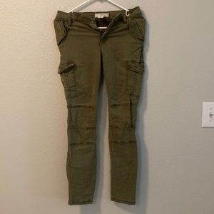 H&M LOGG Cargo Pants. Military Green. Size 6. Stretchy.